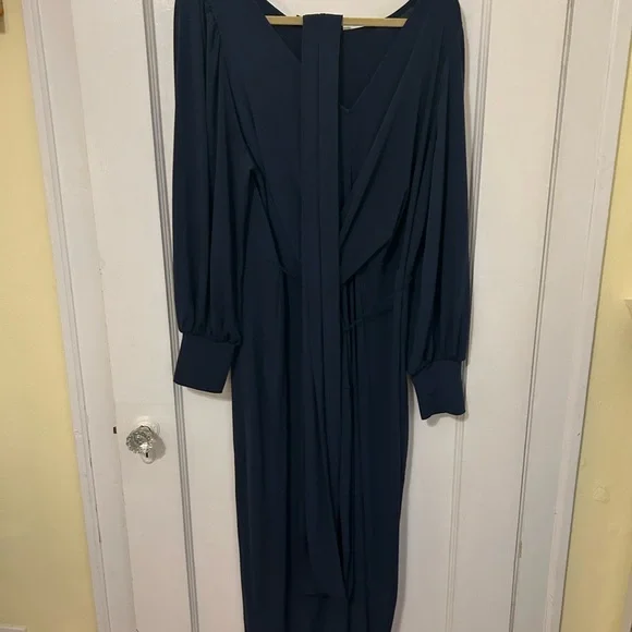 Eloquii Elegant Long Sleeve Wrap Waist Dress in Navy - Picture 6 of 9